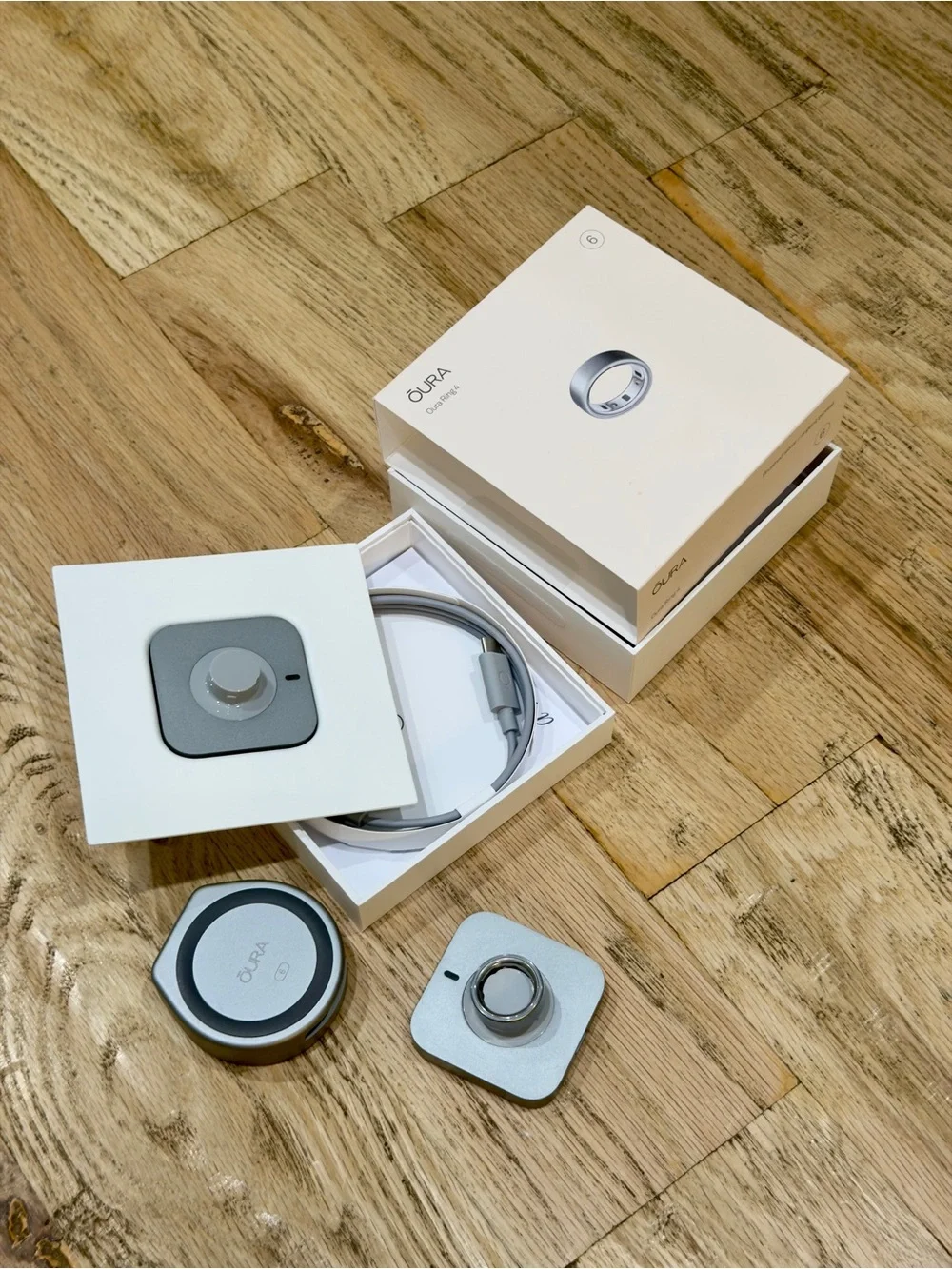 Oura 4 Brushed Silver in Box Size 6 with Bonuses